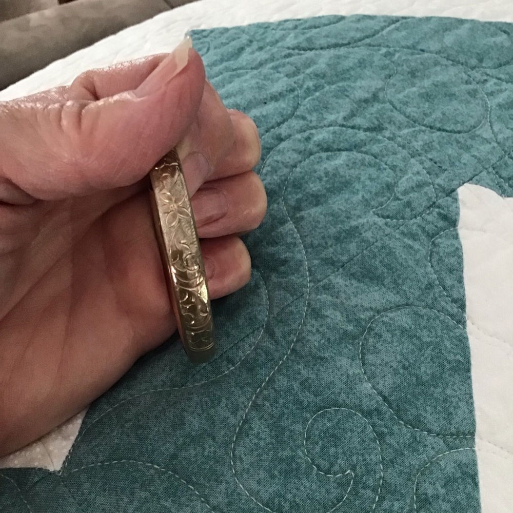 Child GF Bangle Hinged Bracelet - Picture 9 of 11